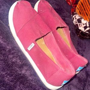 Womens Slip On Toms